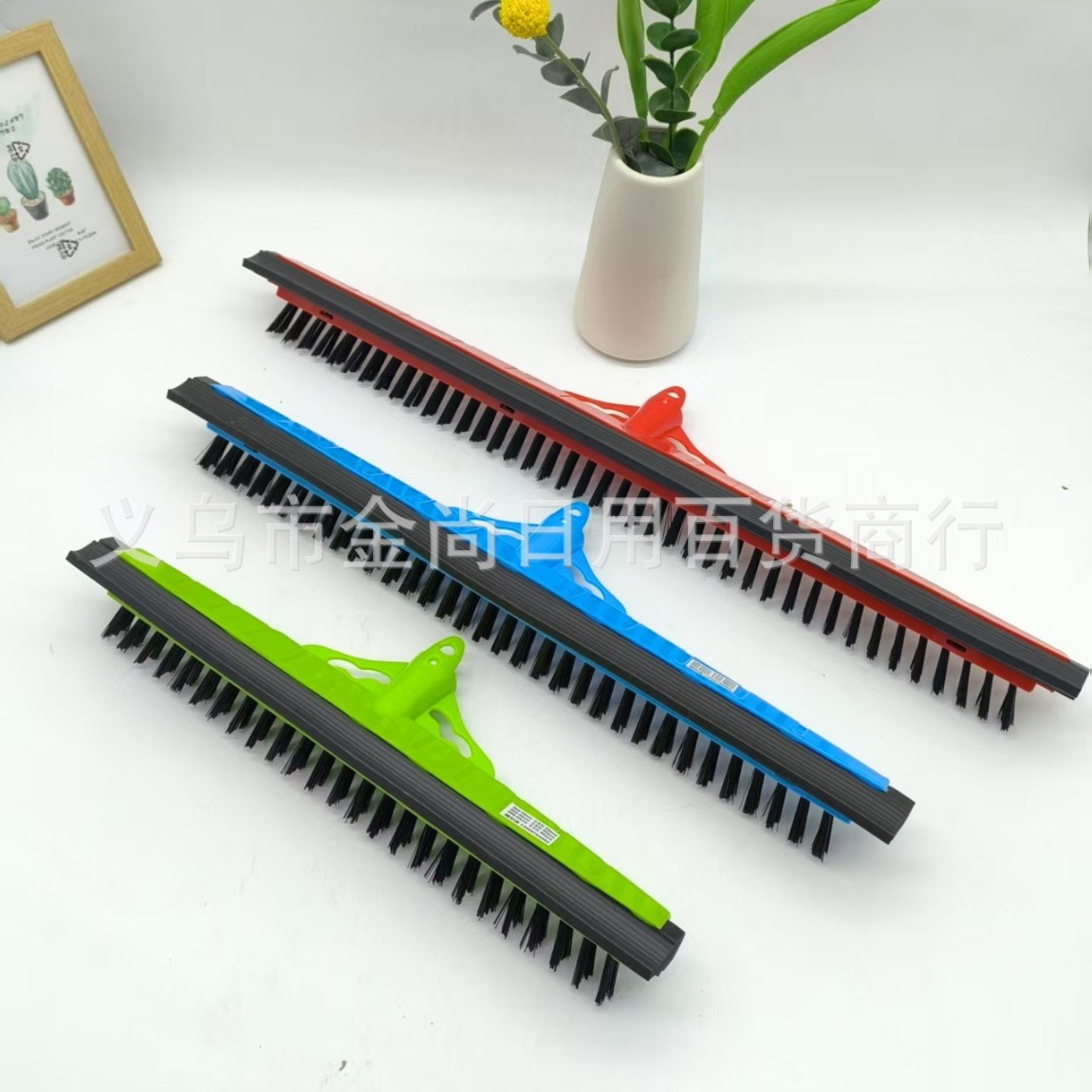 Plastic water pusher, glass scraper, foam scraper strip, floor scraper head, glass scraper, household rubber floor scraper, bathroom water scraper Application Scenario