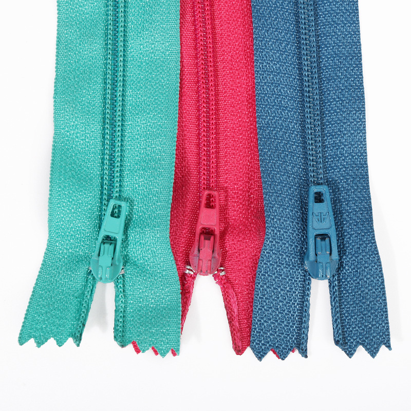 Wholesale of No. 3 colored nylon zipper closed tail invisible pull lock luggage and pants chain, jeans open crotch pocket pull chain Application Scenario