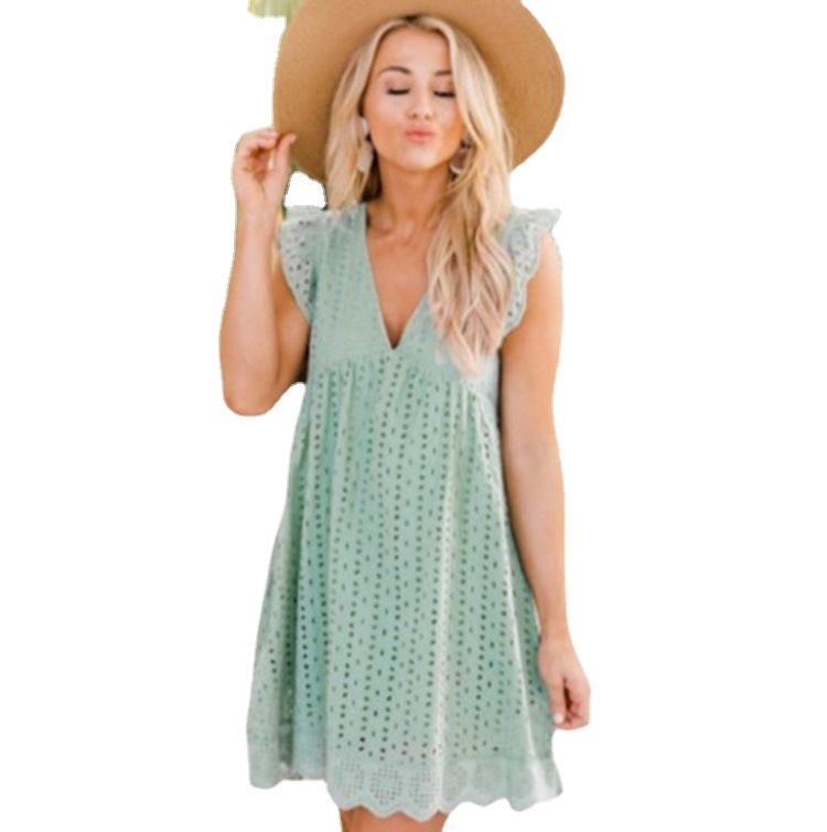 2022 Amazon Cross-border New lace jacquard cutout V-neck dress for women with pocket lining shorts Item Picture