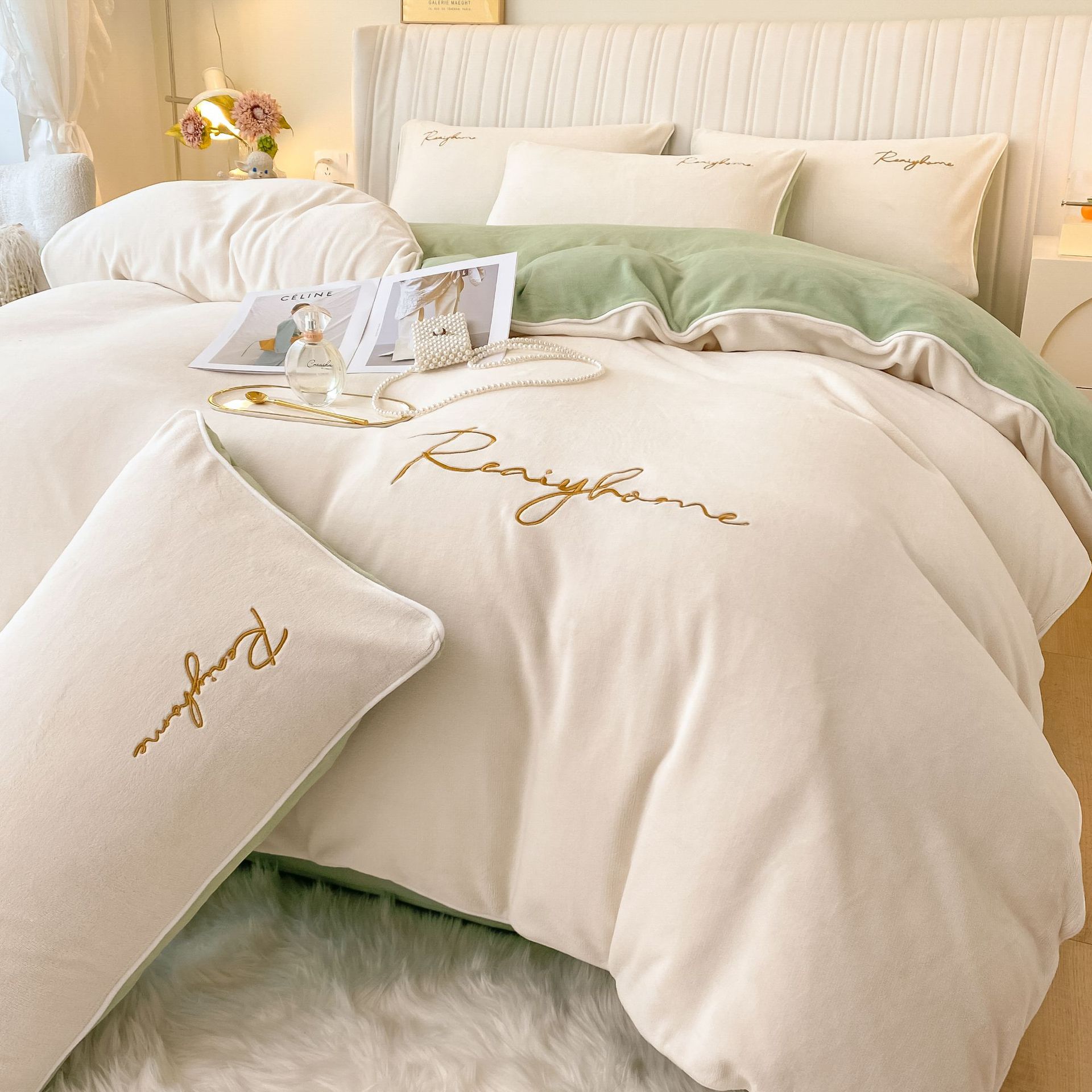 Solid Color Light Luxury Embroidery Milk Velvet Four-Piece Double Set Thick Coral Velvet Duvet Cover Autumn And Winter Golden Sable Velvet Bed Sheet Specification drawing