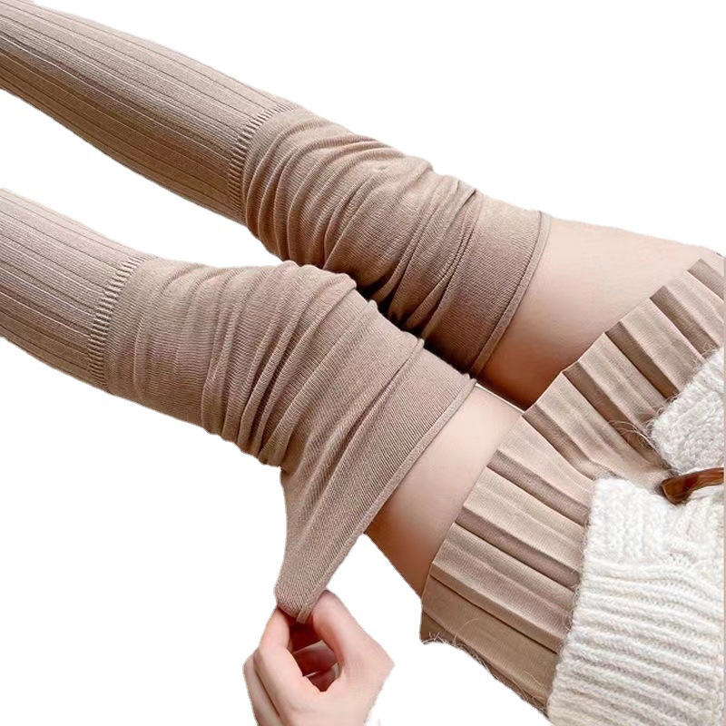 Japanese-style patchwork knee-high socks for autumn and winter, cream-colored long stockings for women, khaki high stockings, beige thigh stockings, pile stockings Item Picture
