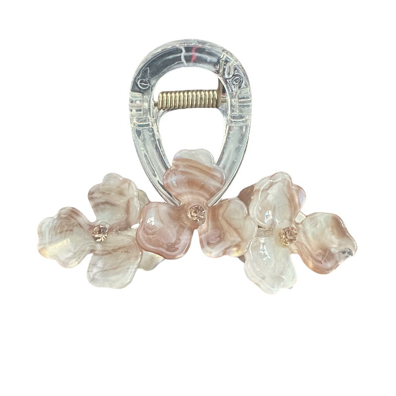 Yuzu Mi accessories exude an ethereal charm. Lily of the valley flower grabber exudes a high-end feel. The back of the head is decorated with a shark hairpin Item Picture