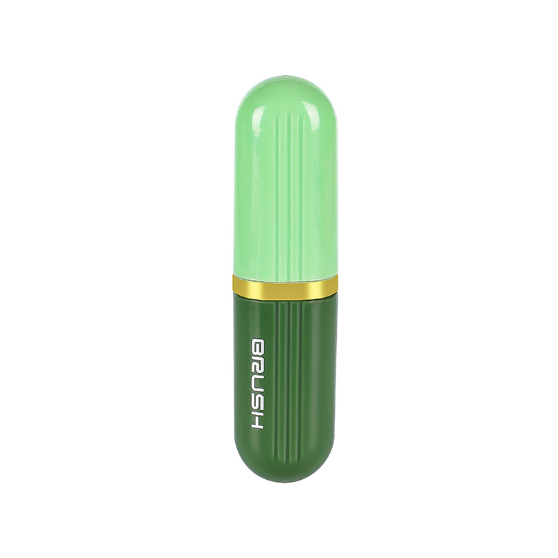 Portable multi-functional double-sided shoe brush, a home and travel wonder that won't damage the soft bristles of shoes. Liquid-filled cleaning brush Application Scenario