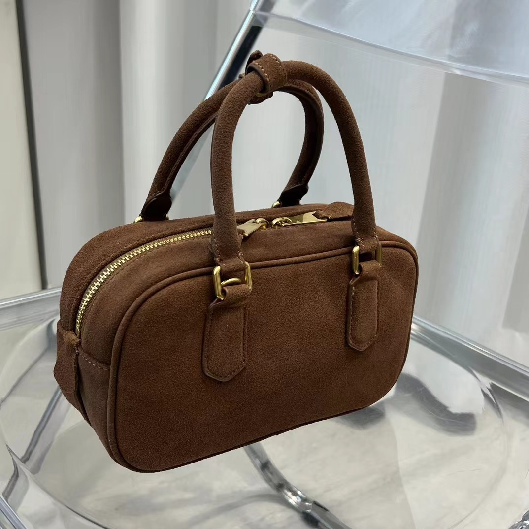 2024 Autumn And Winter New Frosted Cowhide Boston Bowling Bag Leather Women's Single Shoulder Crossbody Bag Wholesale details Picture