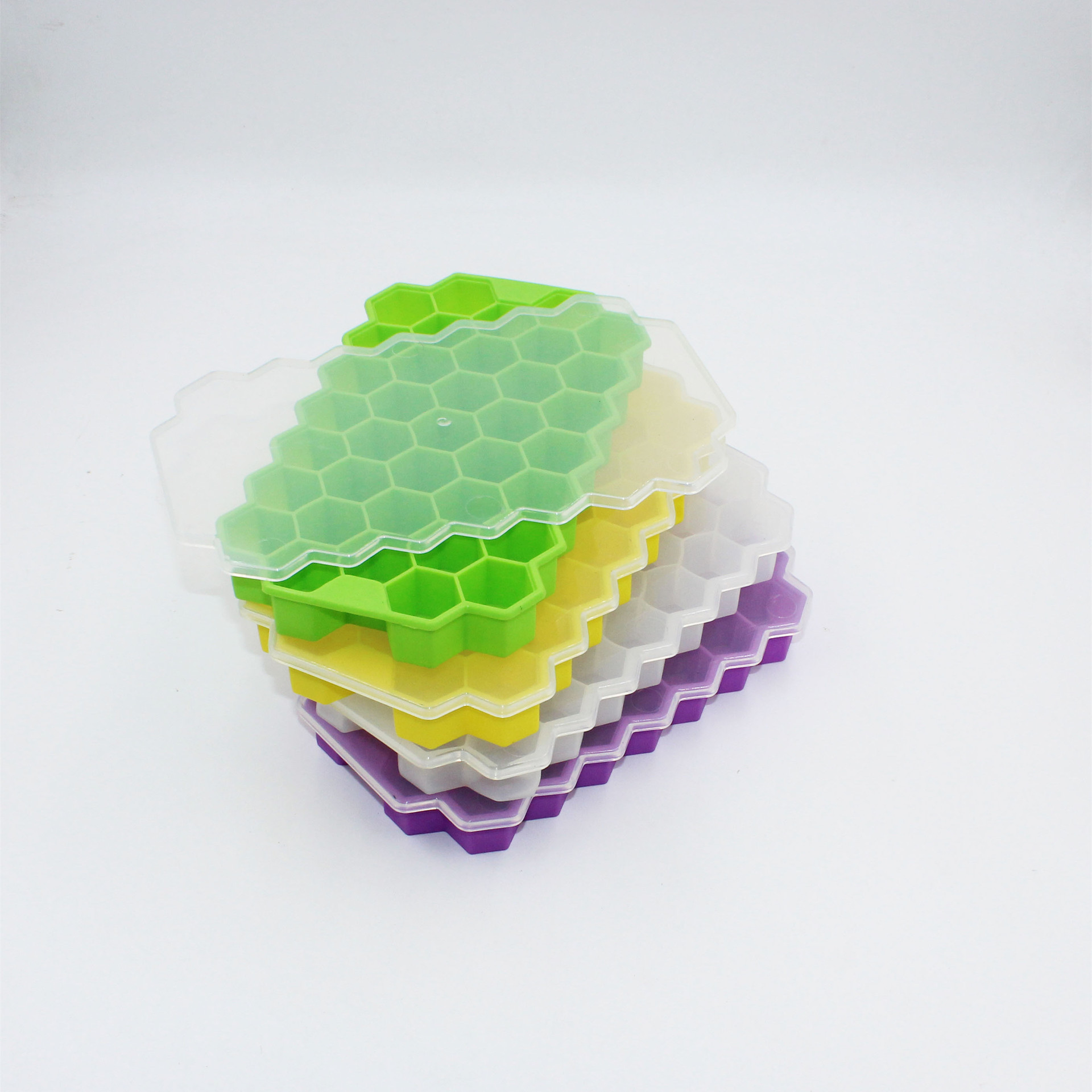 Silicone honeycomb ice cube tray Application Scenario