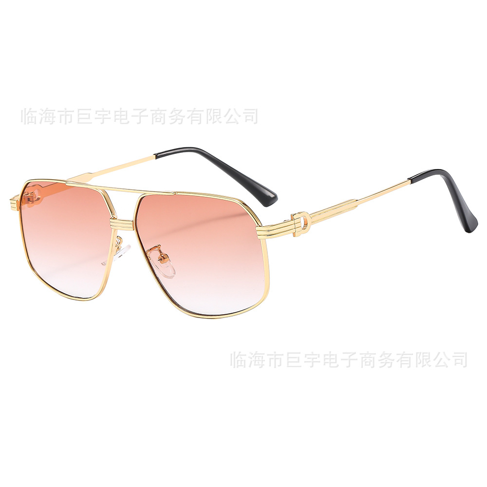 2023 Metal men's UV-protective sunglasses, fashionable street style, high-end women's sunglasses, the same style of glasses as Internet celebrities Application Scenario