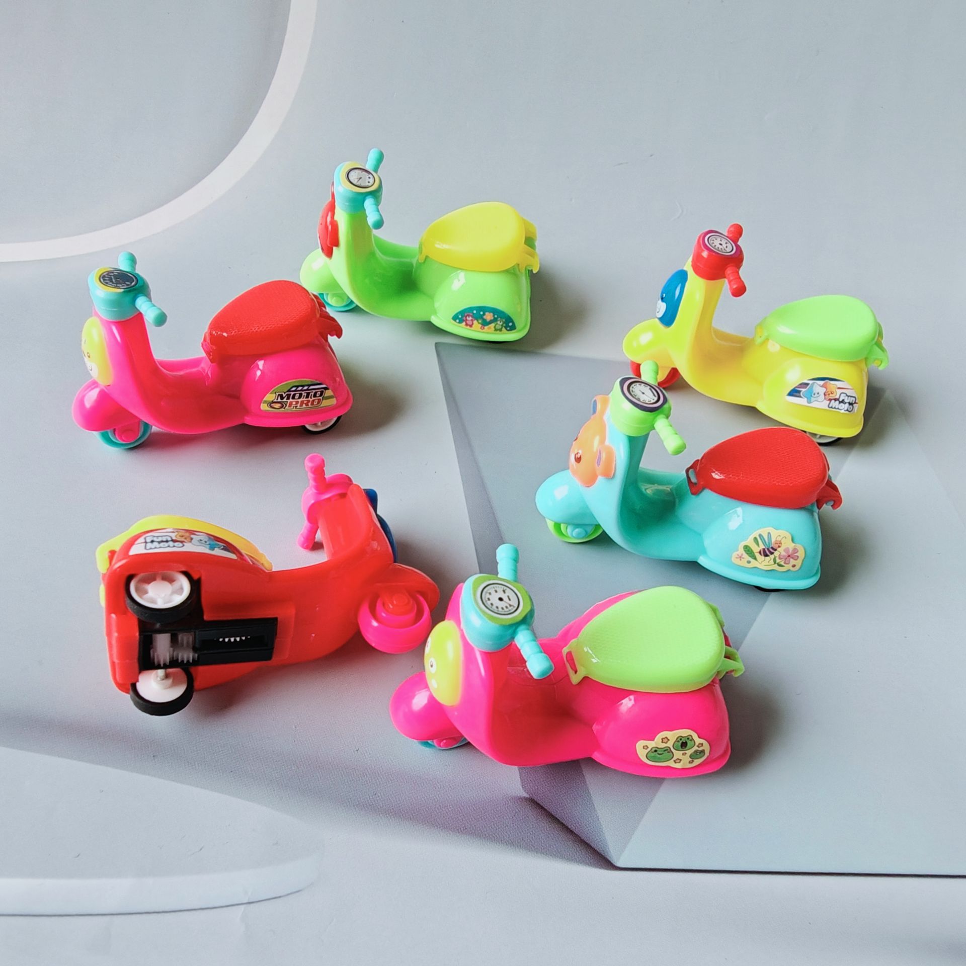 【 Zone 3-1 】1286 Huili Tricycle 200/ pack 2000/ piece 1286 Huili Tricycle Cute Simulation Huili Small Motorcycle Children's Mini Toys Street stall 1-yuan store wholesale