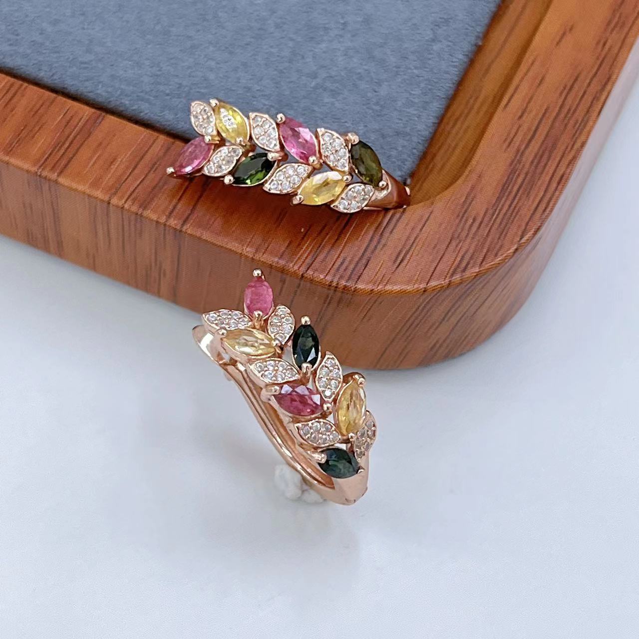 Wholesale Korean version 925 silver electroplated rose gold inset tourmaline women's high-end, niche and individual earrings. Random color details Picture