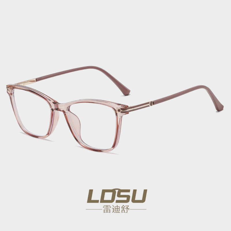 TR90 cat-eye black frame glasses for women without makeup and with myopia, available for wholesale at 81376 Application Scenario