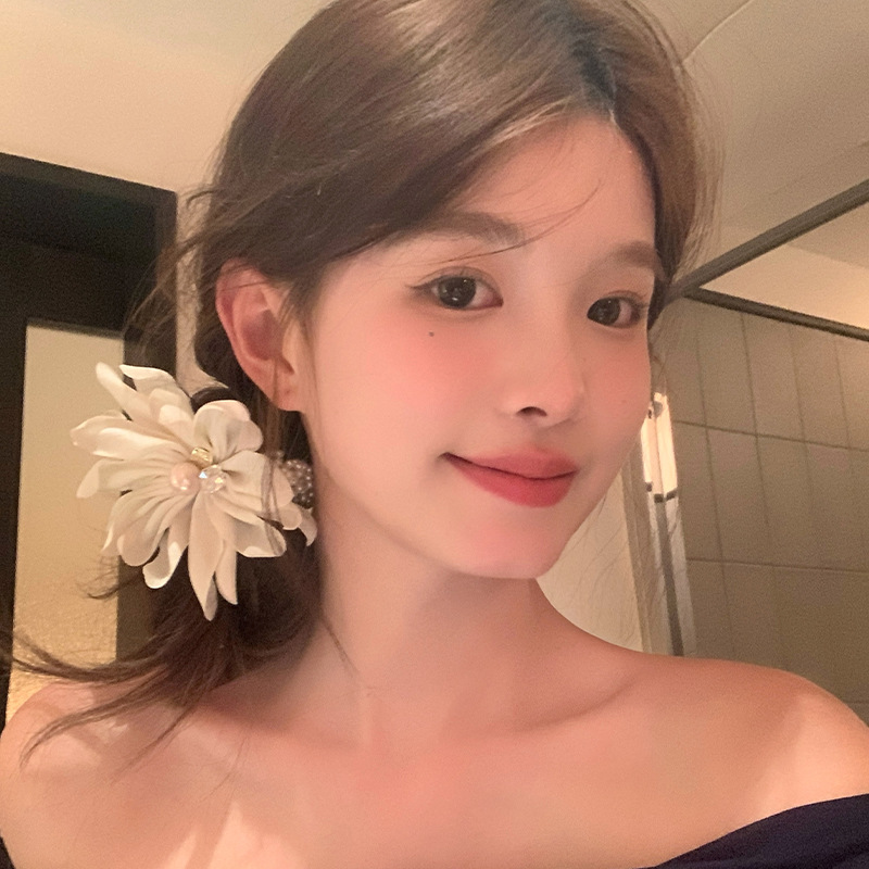 韩系精致白色花朵珍珠大肠发圈少女侧边低马尾扎头发头绳头花头饰