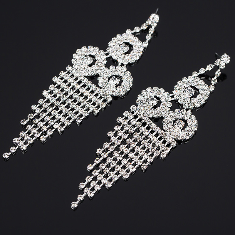 Cross-border tassels, exaggerated rhinestones, dazzling and fashionable diamond-encrusted chain earrings, claw chain welded finished earrings details Picture