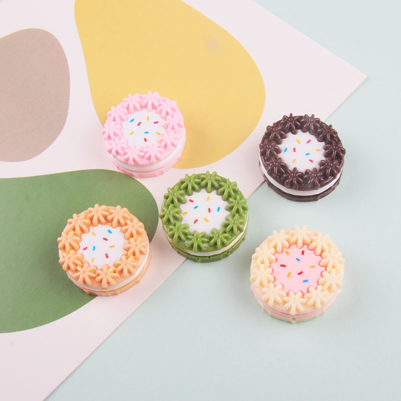Cute colorful needle macaron cookies, new resin accessories, cream glue ornaments, diy phone cases, hair clips, handcrafted Cute colorful needle macaron cookies, new resin accessories, cream glue ornaments, diy phone cases, hair clips, handcrafted
