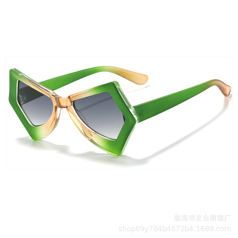 New large-framed butterfly cat-eye cross-border sunglasses for women from Europe and America, fashionable and individual fashion show and street style sunglasses and glasses Specification image