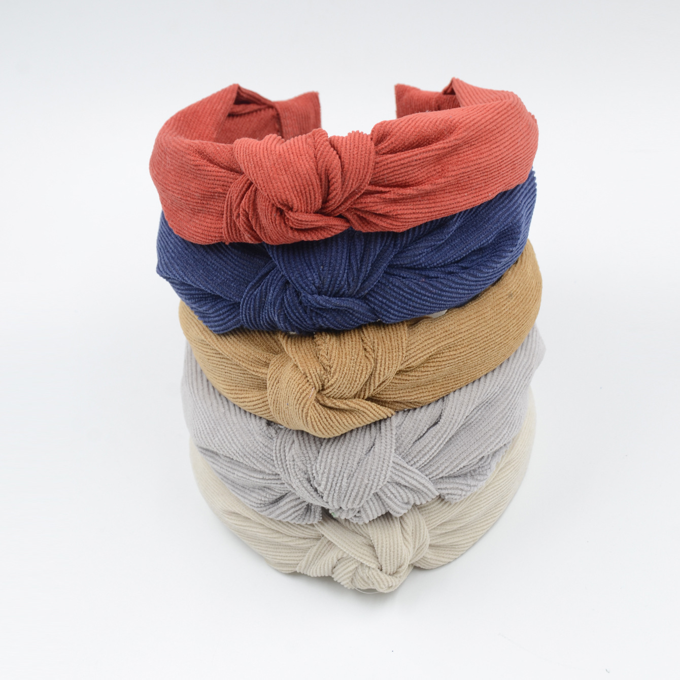 Qiwei Accessories Exclusive European and American cross-border Amazon simple and fashionable adult hair accessories, cross-knotted fabric compression hair bands, hair accessories, headwear for women details Picture