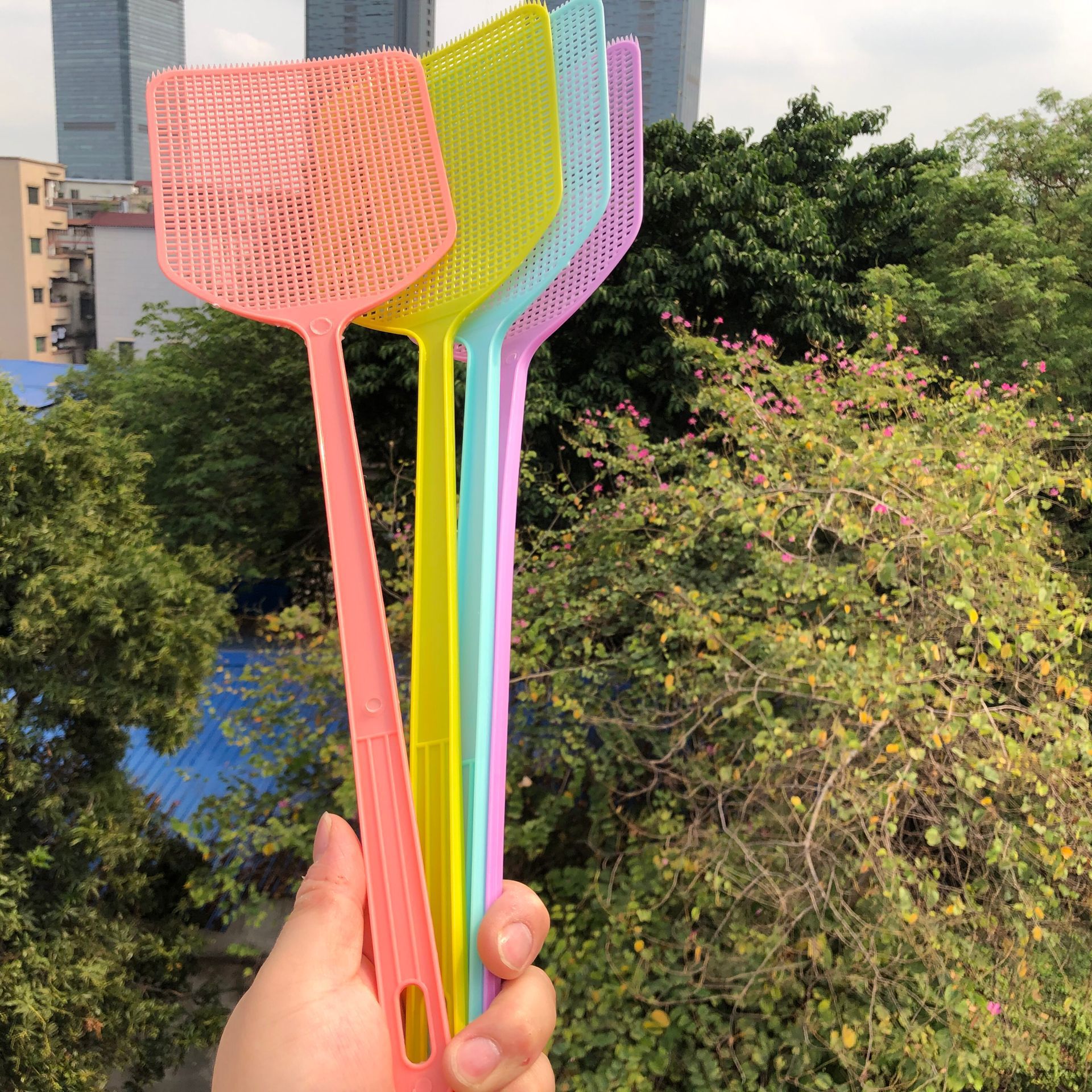 苍蝇拍/塑料蚊拍子/地摊夏季百货产品图
