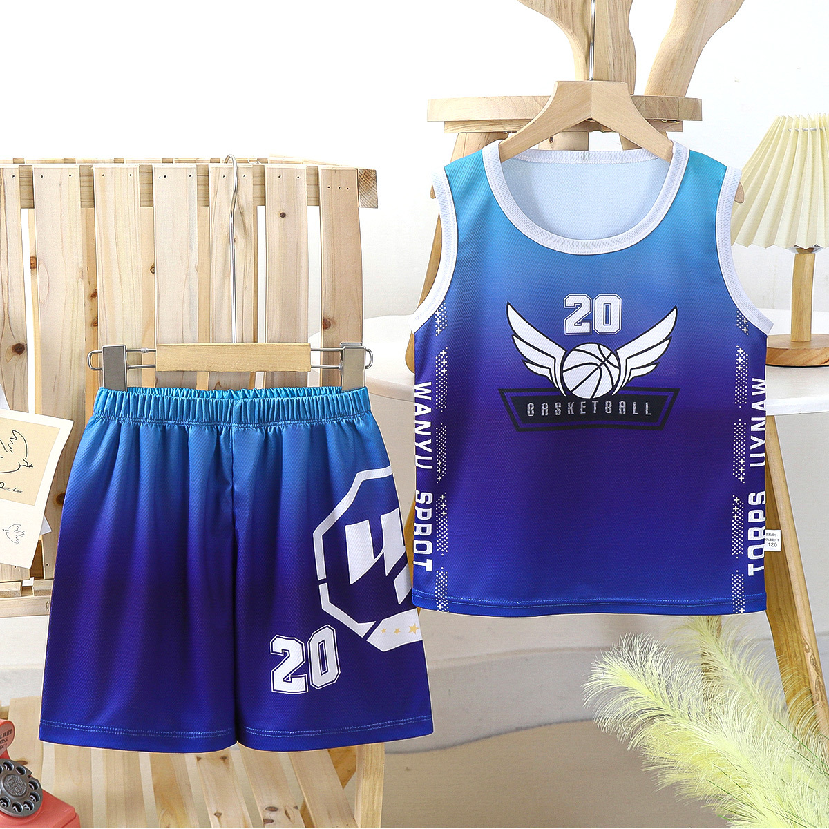 Cross-border new children's basketball uniform set: Two pieces of boys' quick-drying breathable gradient color vests and sports training jerseys Specification image