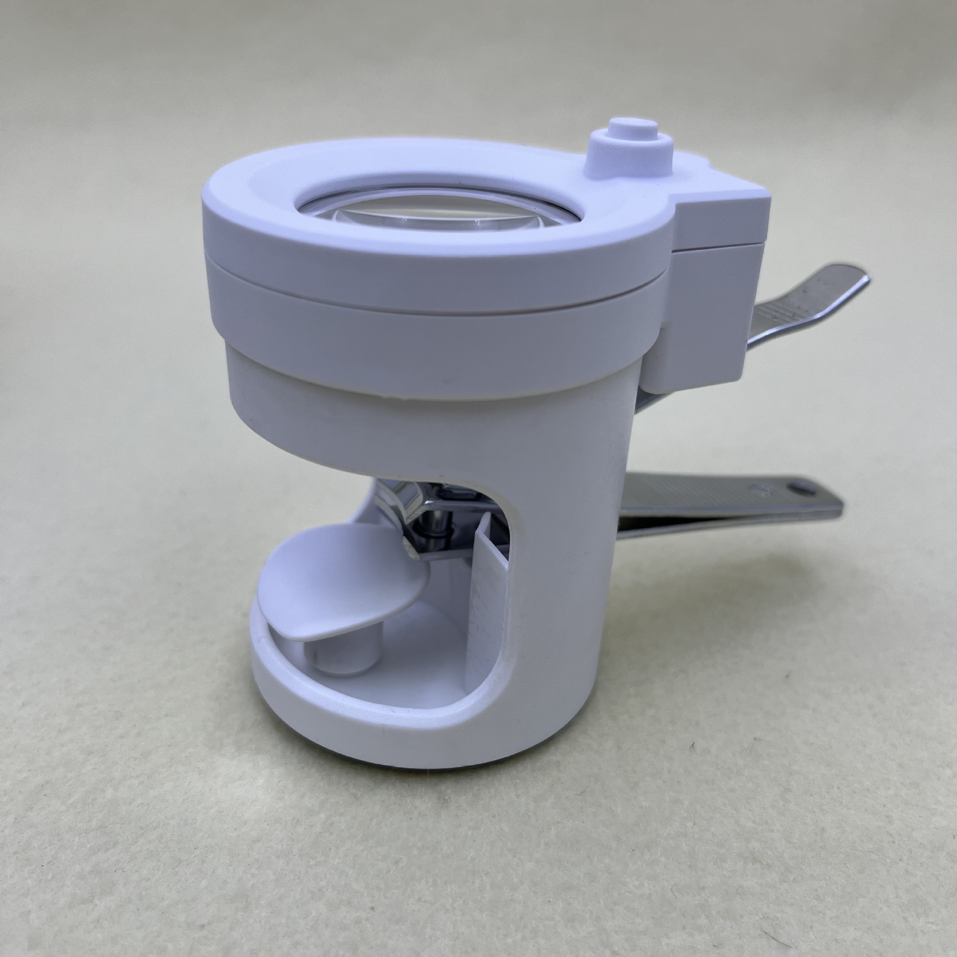 新款带LED灯亚克力镜片高倍高清老人儿童指甲刀放大镜1713-5