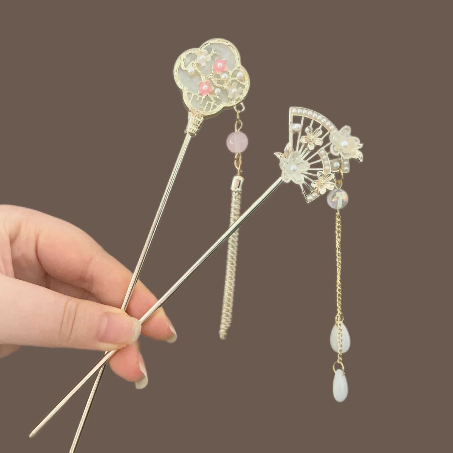 国潮国风古风花朵扇形发簪高级感新中式流苏步摇发钗汉服秀禾盘发簪子发饰产品图