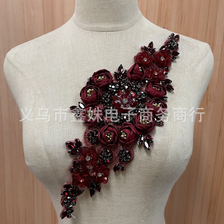Nuevos diseños corpete costuras de lujo abalorios apliques bordados de encaje de diamantes sobre flores accesorios de ropa Specification image