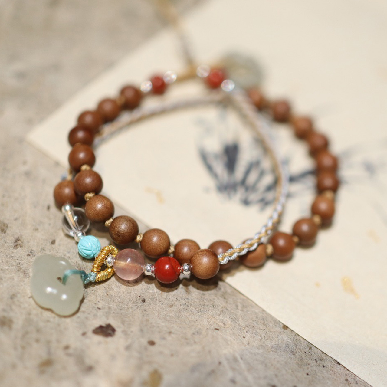 Indian old sandalwood double-loop woven bracelet for women, Hetian jade wooden artistic bracelet, ethnic style and high-end sense bracelet