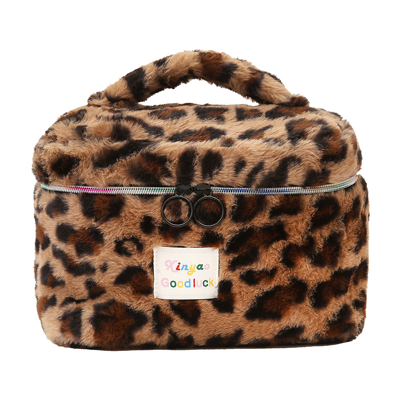 Cross-border autumn and winter plush makeup bag, large-capacity skin care product storage bag, leopard print hand-held makeup bag, scarf set Item Picture