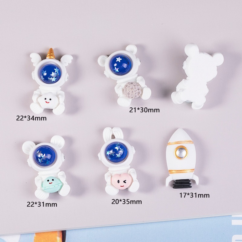 New resin accessory cartoon astronaut Galaxy Guardian Astronaut diy phone case patch surprise blind box details Picture