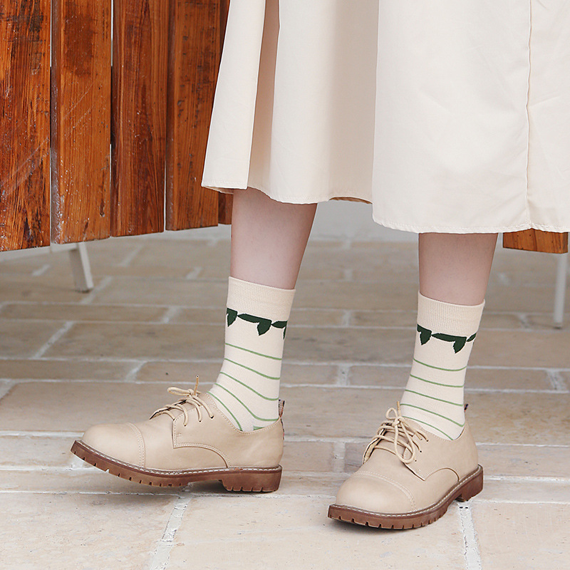 2022秋冬季女士新款绿色系中筒袜 精梳棉透气个性女袜一件代发详情图2