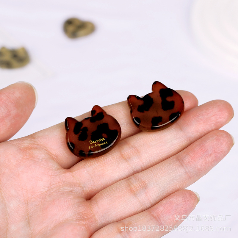 Geometric spotted leopard print heart resin patch autumn and winter new diy ear studs, hair clips, phone case accessories details Picture