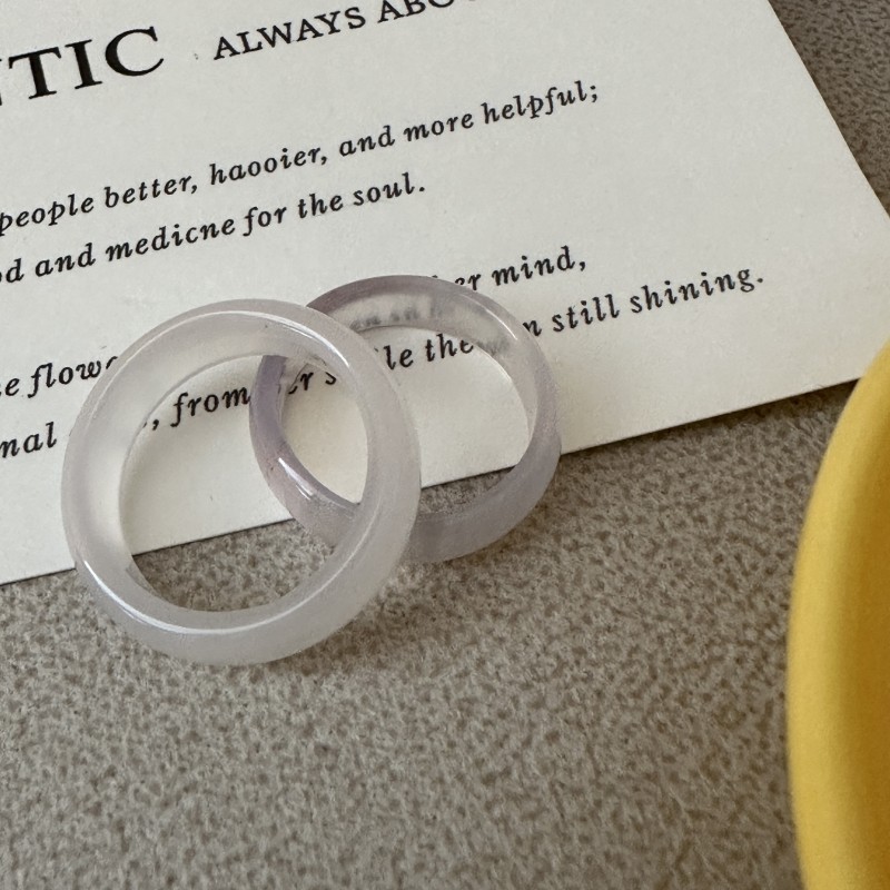 Wholesale of Korean-style niche design chalcedony agate rings, Korean-style fashionable and ins-style simple accessory rings Item Picture