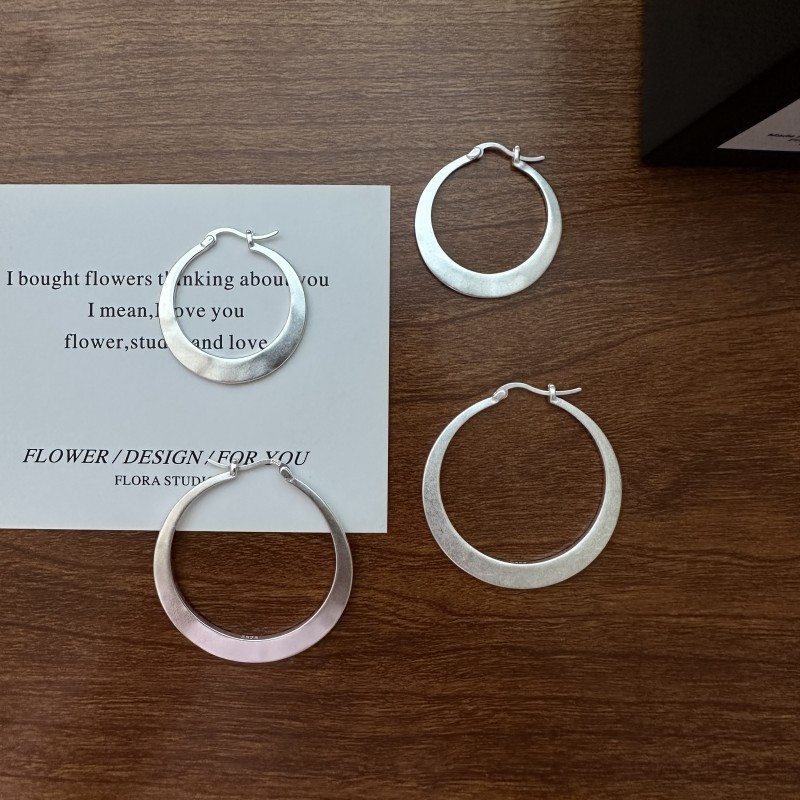 S925 sterling silver Korean version Millennial style large ring earrings, Korean style simple, individual and fashionable matte earrings