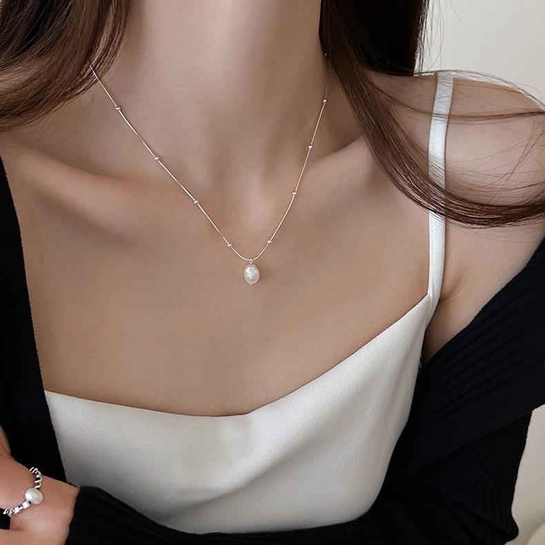 Titanium steel freshwater pearl pendant necklace, Korean style Instagram simple collarbone chain, non-fading, fashionable and versatile necklace Specification image