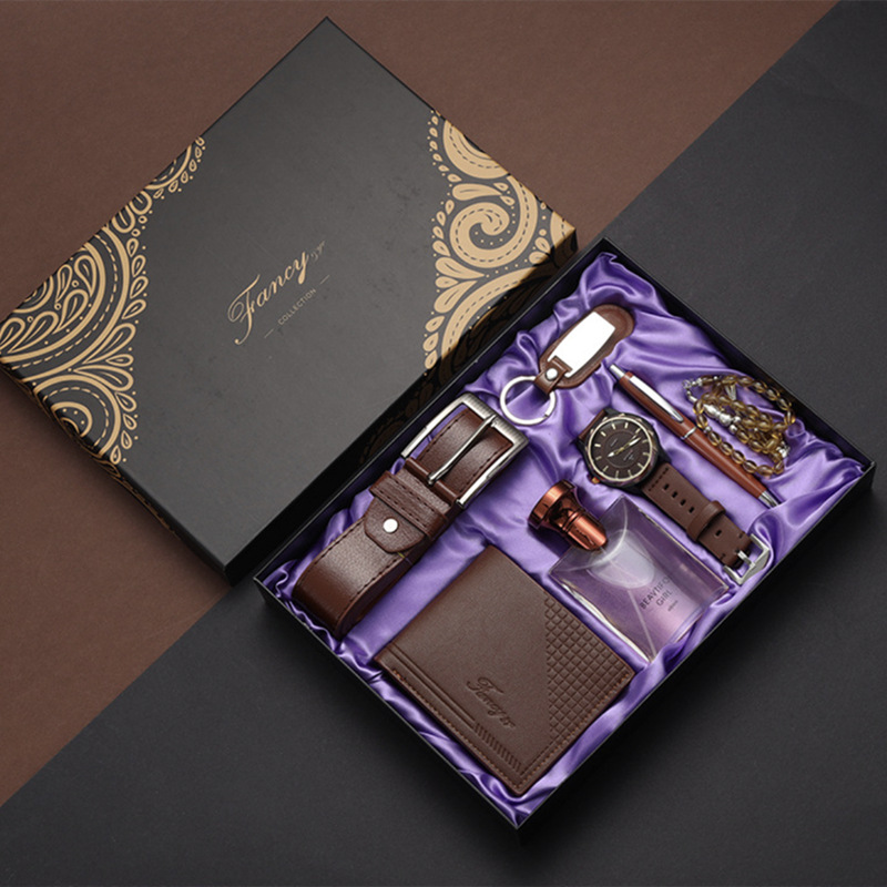 Cross-border souvenirs, business gift sets, leather belts, wallets, perfumes, keychains, pens, men's quartz watches, watch cases details Picture