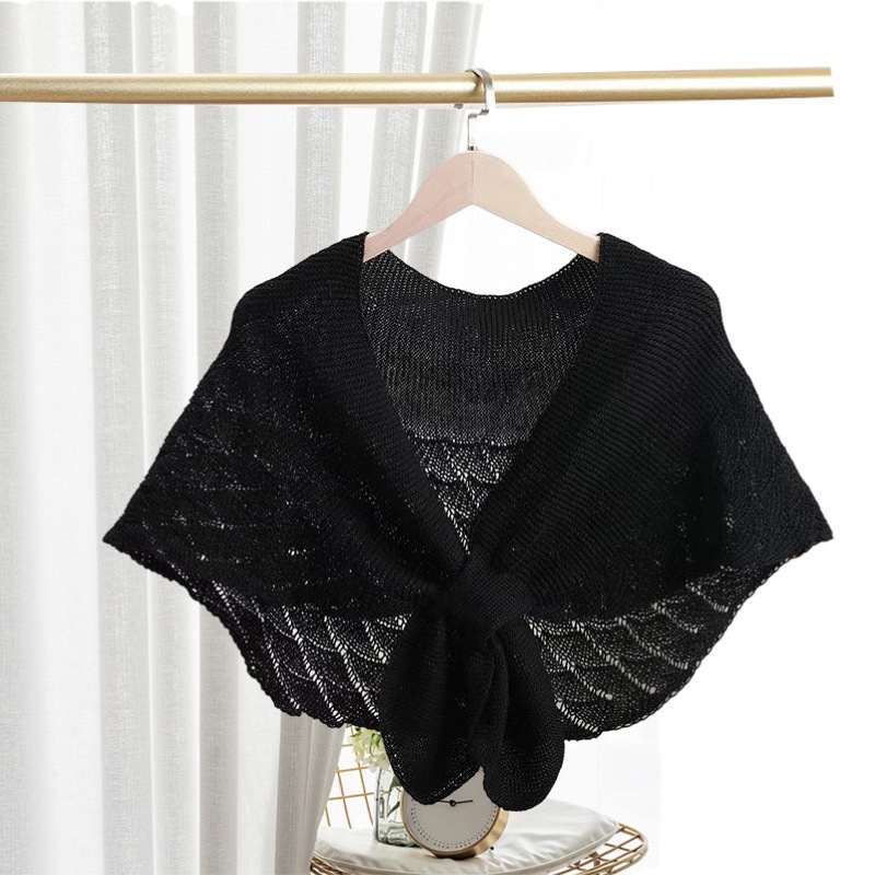 The new spring and summer fish-tail pattern shawl is paired with a stylish air-conditioned shoulder blouse in the style of a socialite and a mermaids' youthful and fashionable scarf details Picture