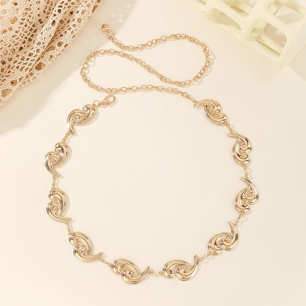 Cross-border bestseller Bohemian-style metal waist accessory, coin waist chain for women, retro ethnic style fashionable waist chain for women Specification image
