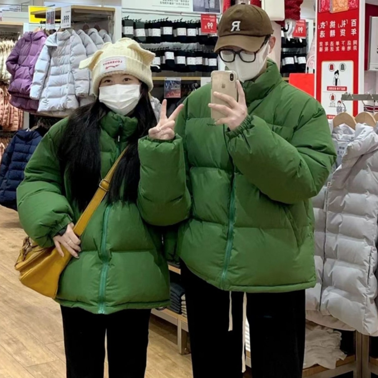 绿色羽绒服女2022年冬新款小个子韩版加厚宽松情侣面包服冬装外套