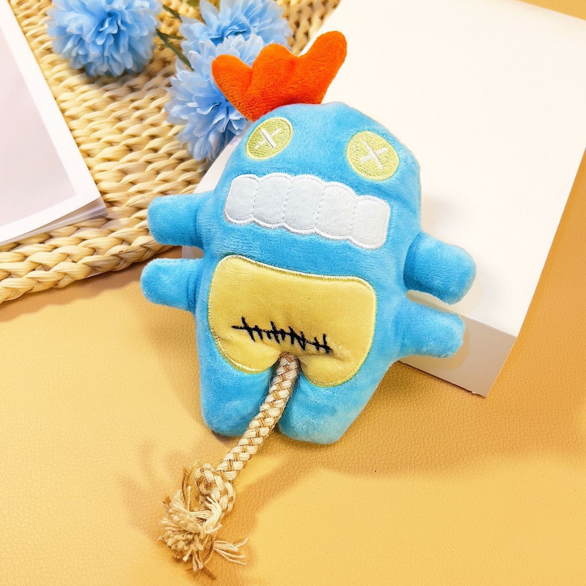 Cross-border universal cotton rope toys for cats and dogs, pet teething and biting sea monster toys, pet play, self-entertainment and stress relief in stock Application Scenario