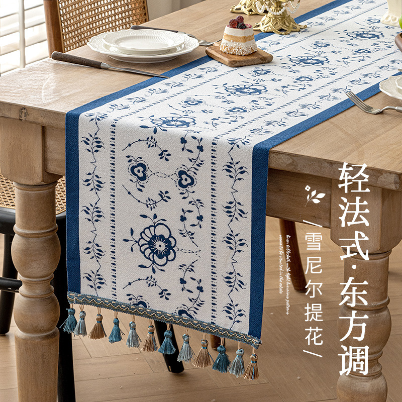 Cool yuki nueva venta caliente americano moderno creativo moda simple gran tabla cuadrada bandera chenille jacquard tira larga mantel sala de estar estudio mesa de té estilo antiguo borlas bandera de té estera