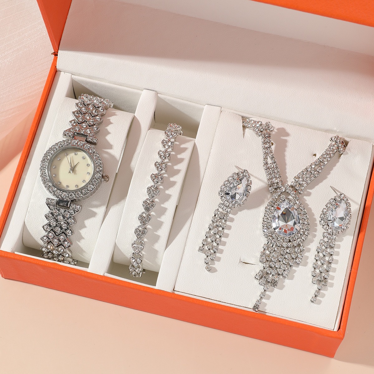 Foreign Trade Sales Of The Explosive Luxury Box All-In-One Grand Rhinestone Women's Five-Piece Gift Box Quartz Watch