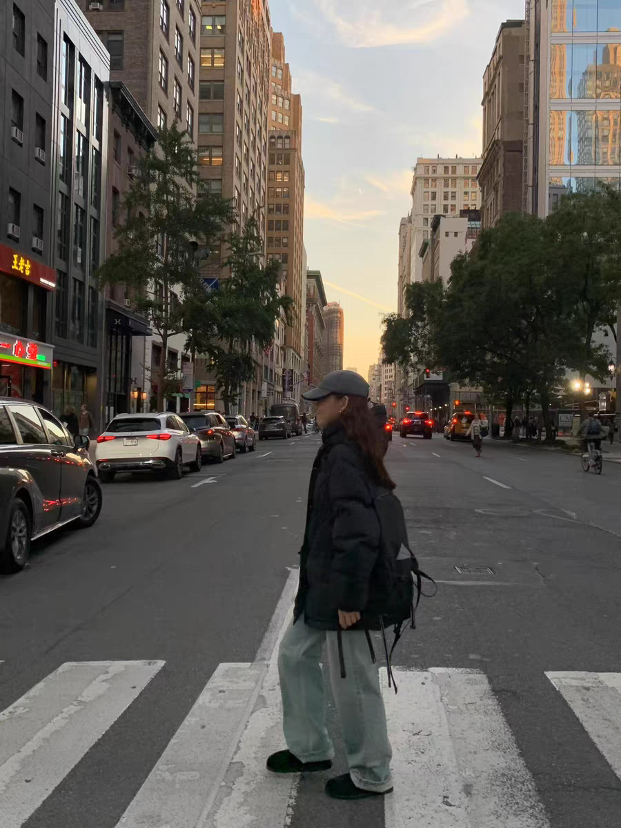 In stock 2025 winter new Dongdaemun, South Korea solid color simple casual hooded mid-length 90 duck down down jacket for women pic 36