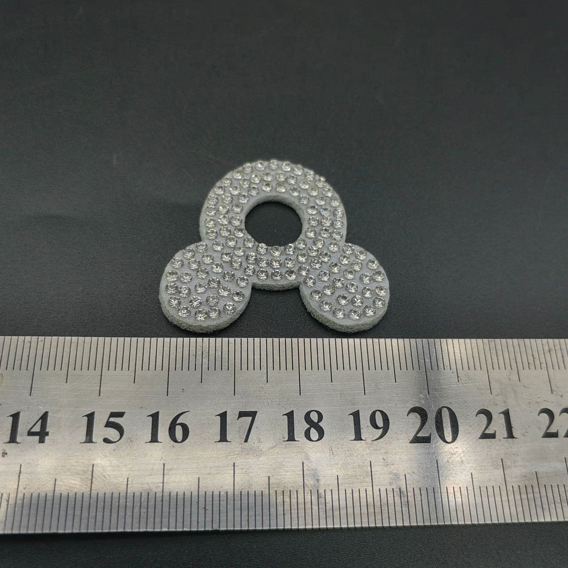 Factory Direct Sales Full Diamond Bow Cloth Patch Patch Patch Patch Clothes Bag Accessories Diy Jewelry Accessories Specification drawing