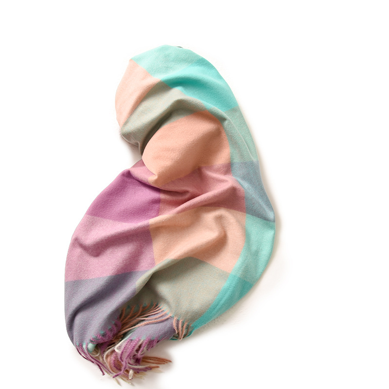 The striped checkered large shawl for women in 2024, with an elegant and noble style, is a warm autumn and winter scarf for women, exuding a sense of high-end sophistication Item Picture