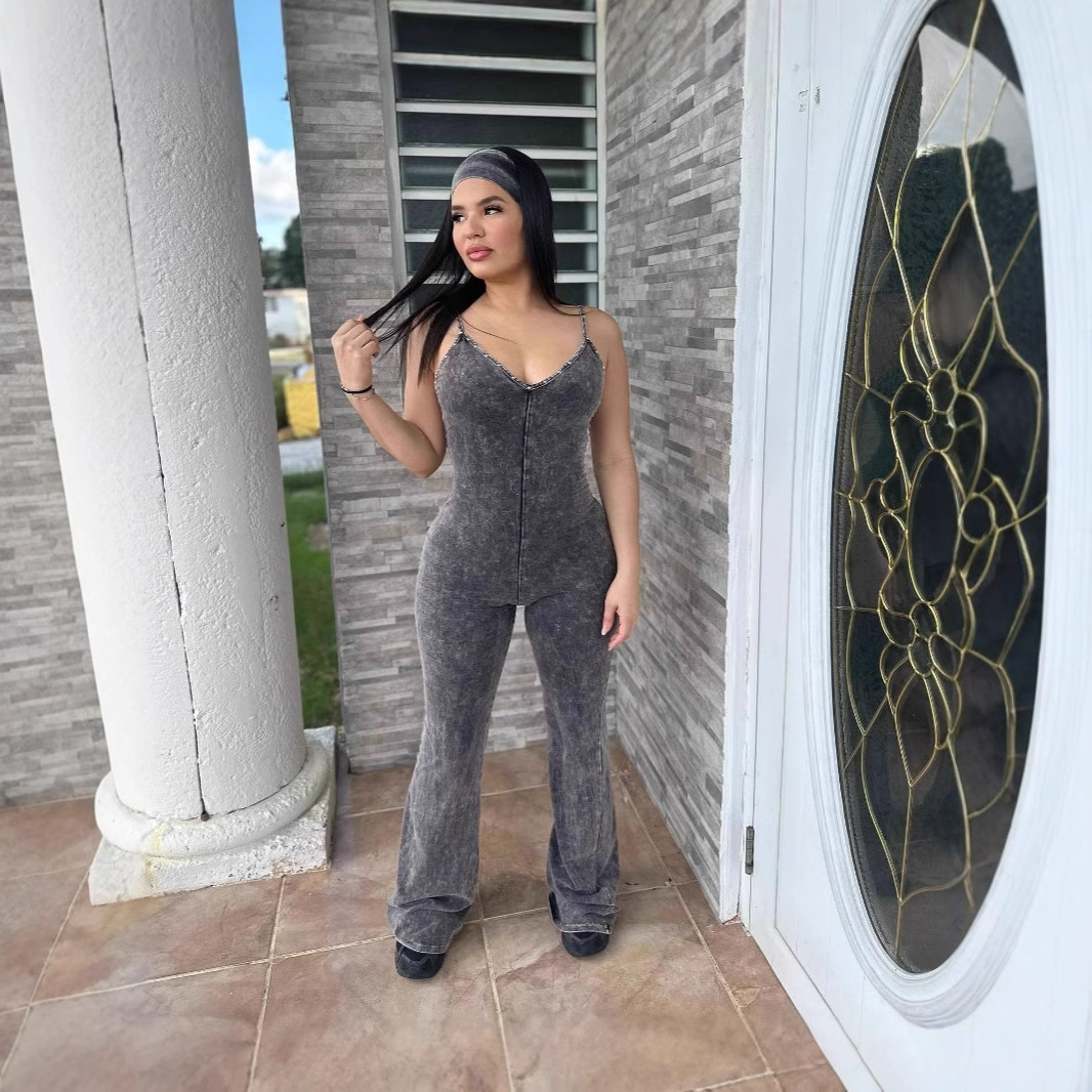 In the summer of 2025, cross-border women's clothing from Europe and America is selling well on Amazon and EBAY. The strapless washed V-neck tight denim jumpsuit Specification image