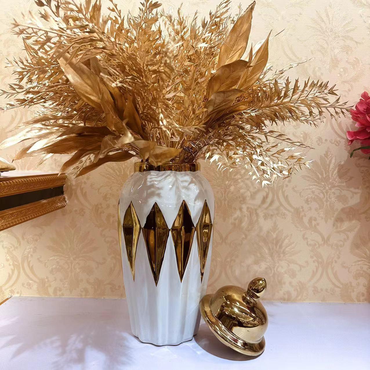 Storage tank European flower insert ceramic light luxury electroplating General vase vase handicrafts decoration vestibular soft decoration Golden Castle vase Item Picture