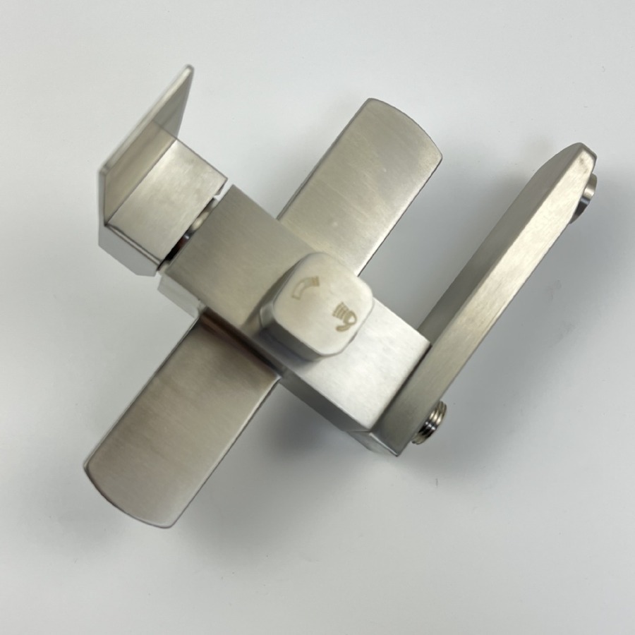 Square double bathtub faucet, bathroom light and dark installation, simple shower head set, bathroom cold and hot mixed water valve wholesale