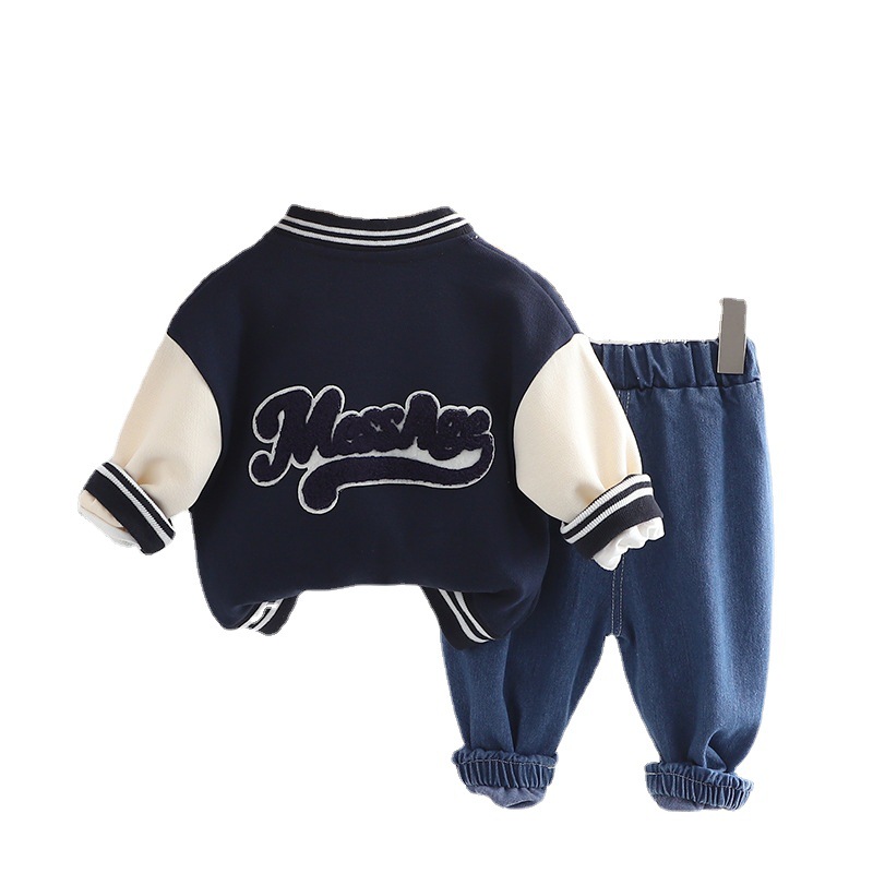أما المجموعة الجديدة التي تتألف من ثلاث مجموعات من الأطفال الذين يرتدون أزياء بيسبول من الفتيان الذين يرتدون أزياء بيسبول، والأطفال الذين يرتدون أزياء بيسبول Item Picture