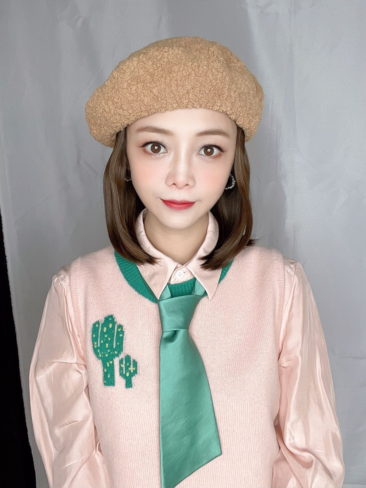 Kailu hair fall/winter lamb hair beret wig integrated Bob hair wheat curls hair can be split for women details Picture