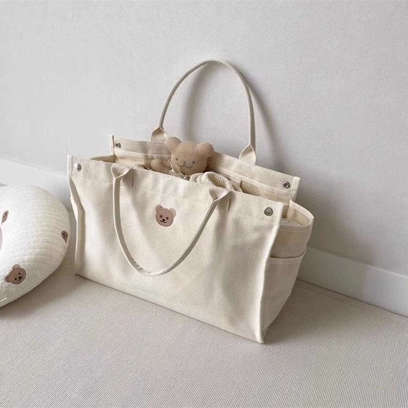Cross-border exclusive canvas, large-capacity mommy bag, embroidered bear, casual and versatile, easy for moms to carry when going out details Picture
