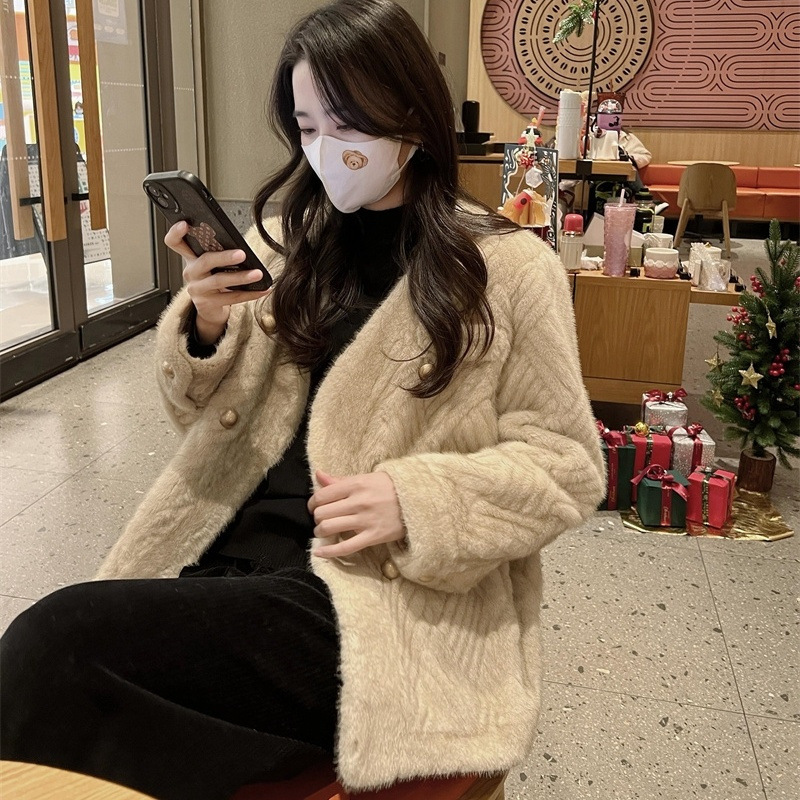 Autumn imitation mink coat environmental fur V-neck fur one coat double breasted coat medium length 2023 explosive Application Scenario