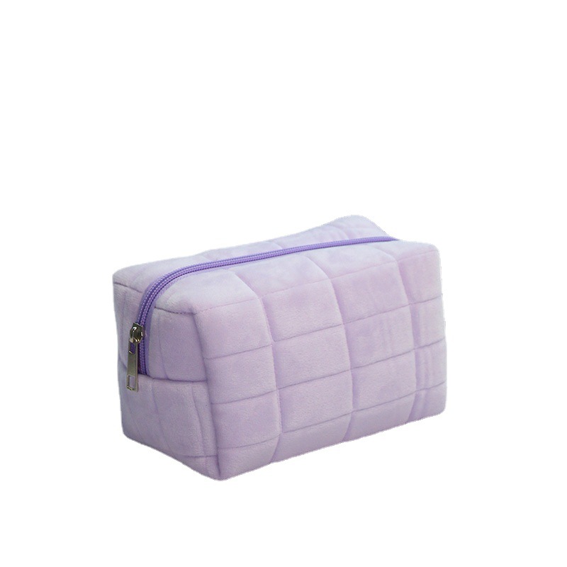 Cross-border velvet stress-relieving pillow, makeup bag, convenient toiletry bag, large capacity, high-end style, grid cosmetics storage bag Item Picture