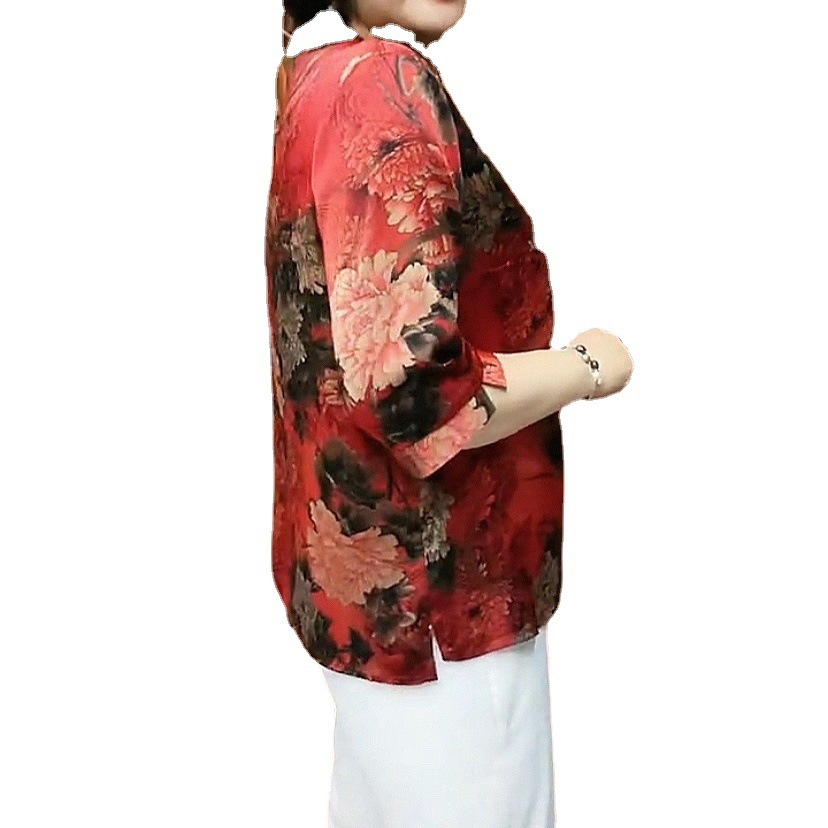 Wholesale of large-sized, loose and flower-patterned peony-patterned small shirts for middle-aged and elderly mothers in 2022 Item Picture